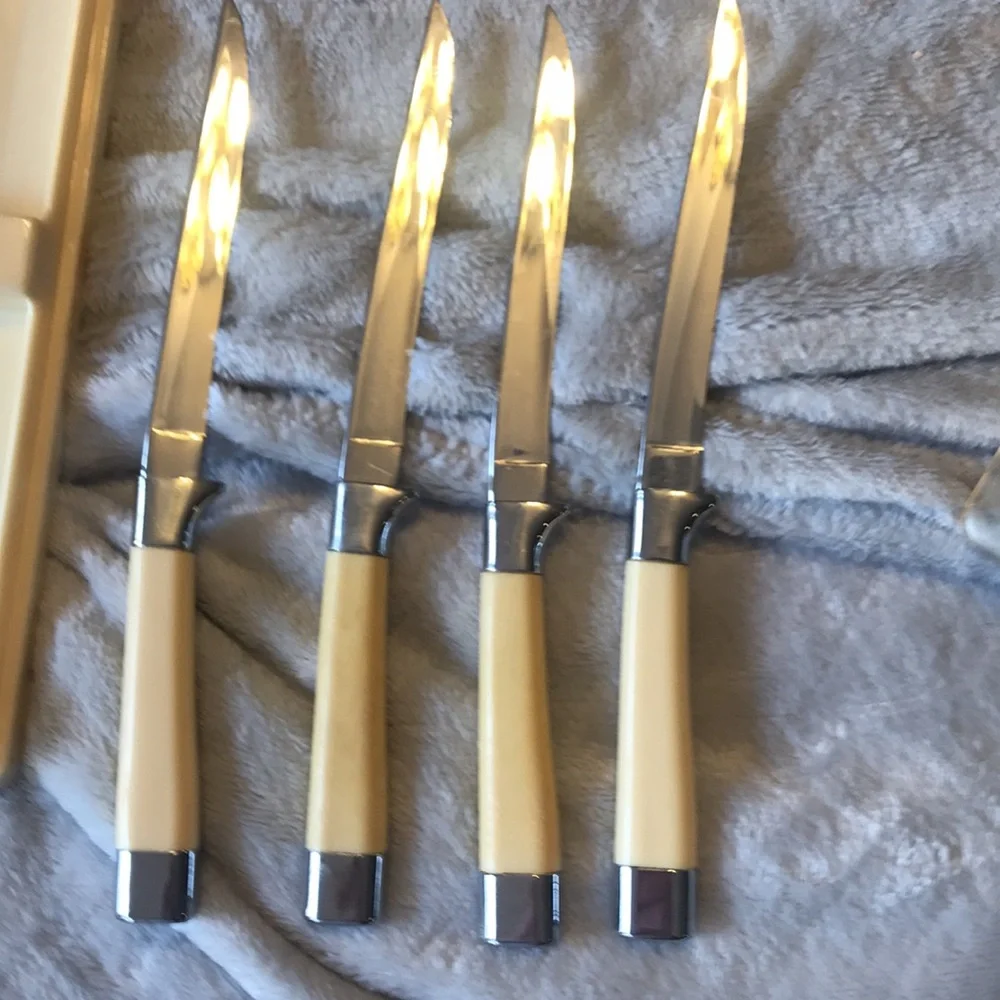 Carvel Hall Fine Cutlery by Briddell